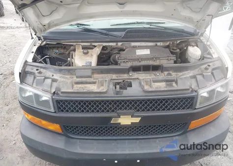 2018 Chevrolet Express 2500 Work Van from USA, damaged, VIN 1GCWGAFP1J1343797